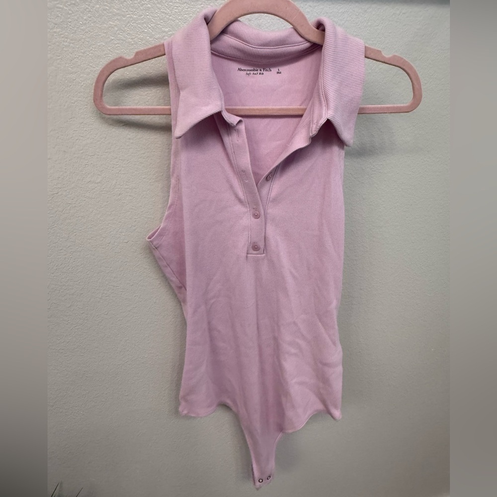 Abercrombie & Fitch Light Pink Sleeveless Blouse